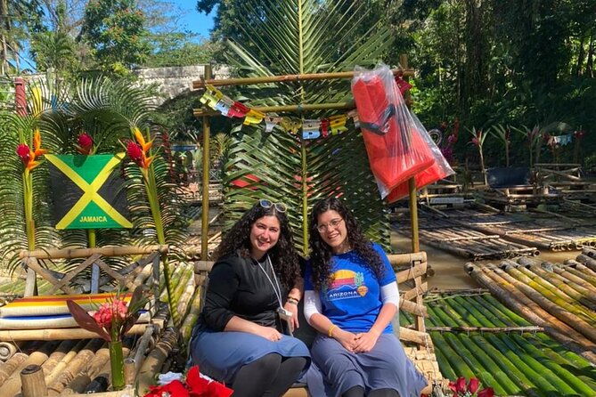 great-river-rafting-with-limestone-massage-from-montego-bay