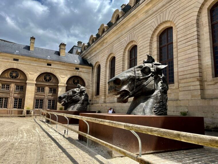 great-stables-of-prince-de-conde-palace-chantilly