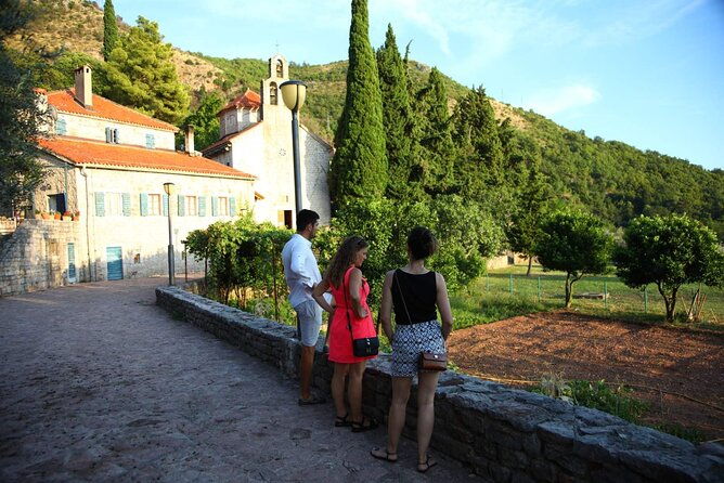 great-tour-of-coastal-monasteries-in-budva-walking-on-the-path-of-history