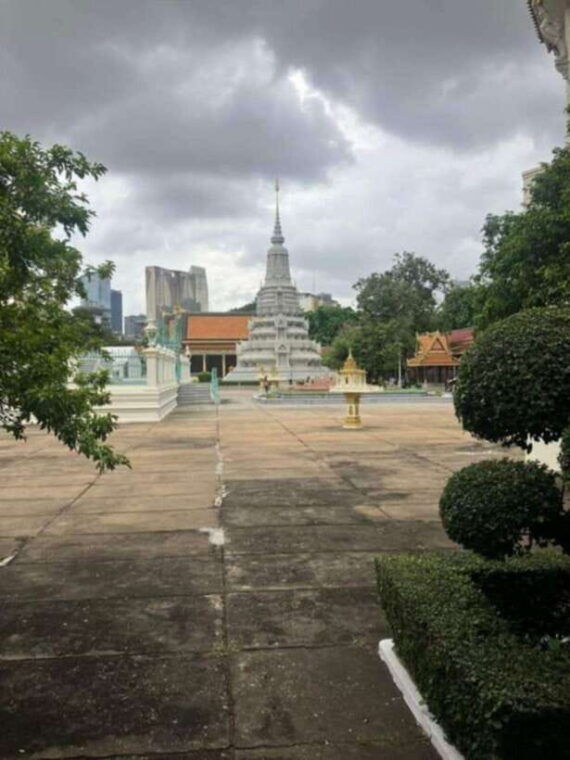 great-way-to-experience-phnom-penh-by-eng-speaking-driver