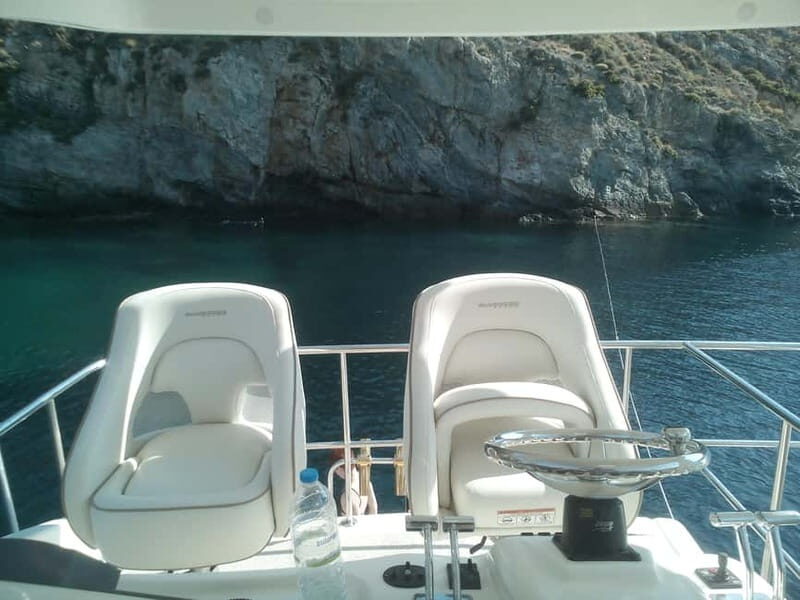 Greece: Custom Cruise Boat Charter with Skipper - An In-Depth Look at the Experience
