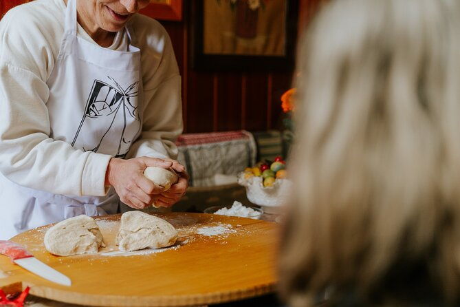 greek-traditional-cooking-lesson-with-paulina