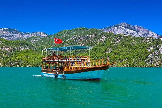 green-canyon-boat-trip-with-lunch-and-unlimited-drinks