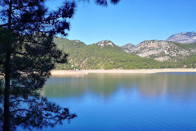 green-lake-and-green-canyon-boat-trip-from-side