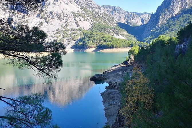 green-lake-and-green-canyon-boat-trip-from-side