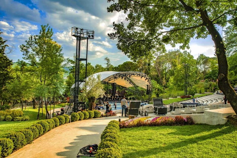 Green Landscapes and Parks of Tirana - Walking Tour - What Makes This Tour Valuable?
