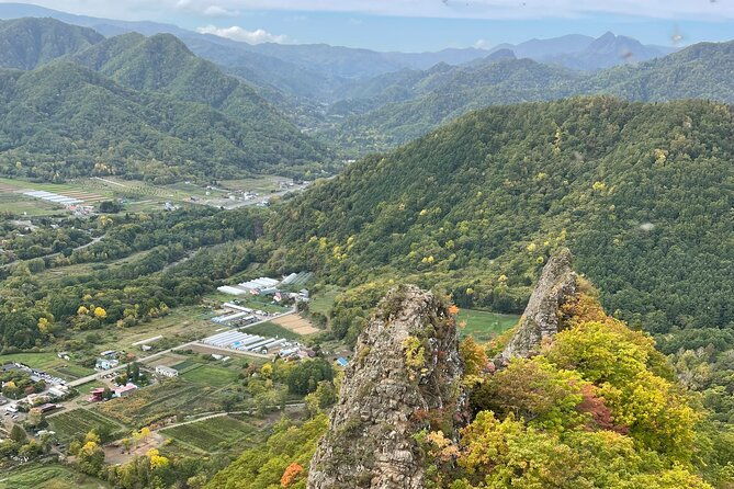green-season-half-day-hikes-in-sapporo-and-hokkaido-with-onsen