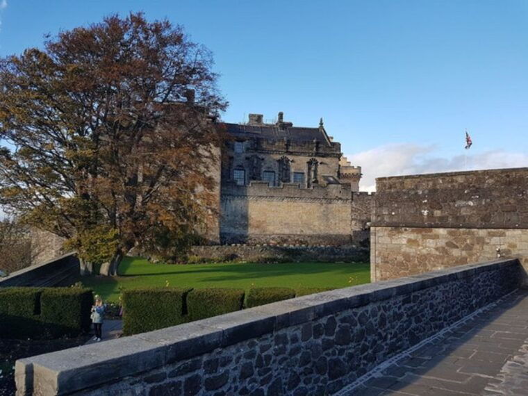 greenock-shore-excursion-to-stirling-castle-and-loch-lomond