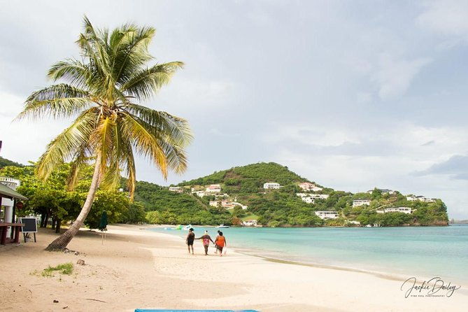 grenada-express-tour-annandale-fort-fredrick-rum-distillery-beach-tour