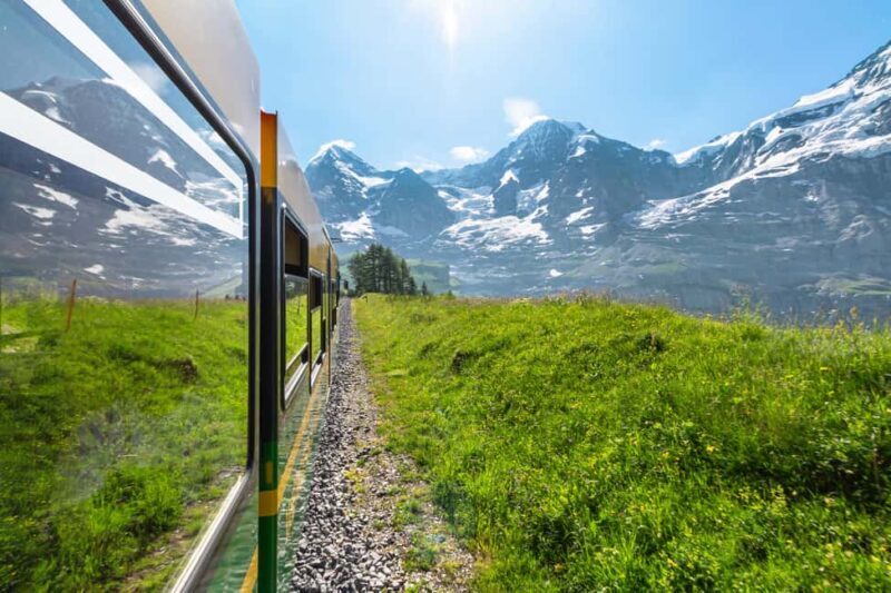 Grindelwald & Lauterbrunnen Private Day Trip from Bern - Transportation & Timing
