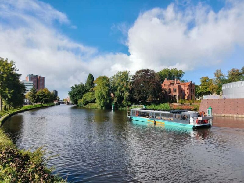 Groningen: 2-hour Booze Cruise with Unlimited Drinks - The Vibe: Chill, Fun, and Social