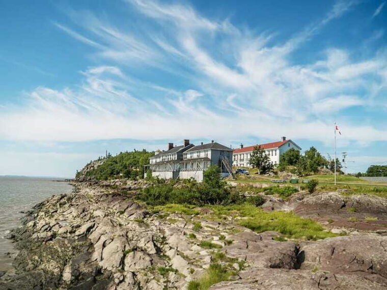 grosse-ile-irish-immigrant-memorial-cruise-tour