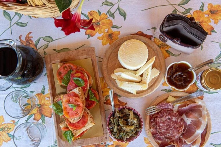 grosseto-visit-the-family-farm-with-tasting-of-local-food