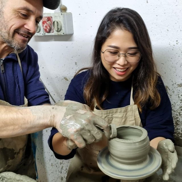 grottaglie-shape-ceramics-at-the-potters-wheel
