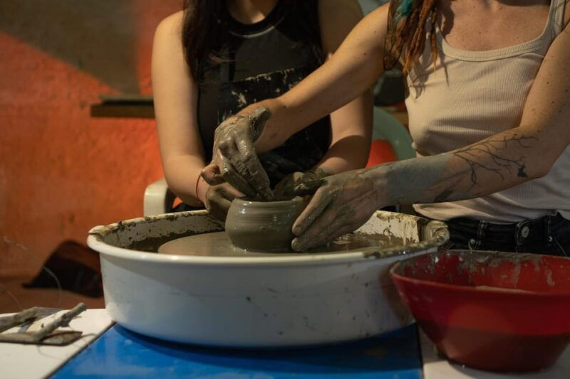 grottaglie-shaping-clay-dreams-with-a-ceramist