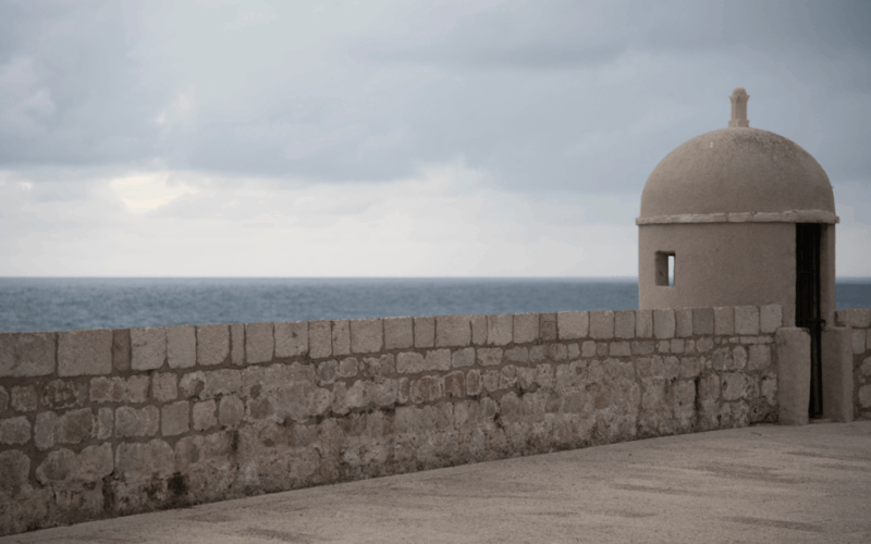 group-city-walls-walking-tour-with-dubrovnik-pass-included