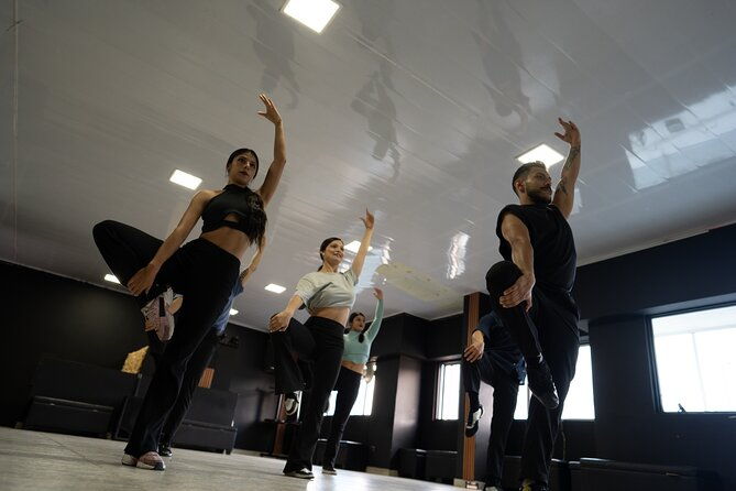 group-dance-class-in-bogota