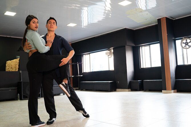 group-dance-class-in-bogota