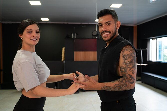 group-dance-class-in-bogota