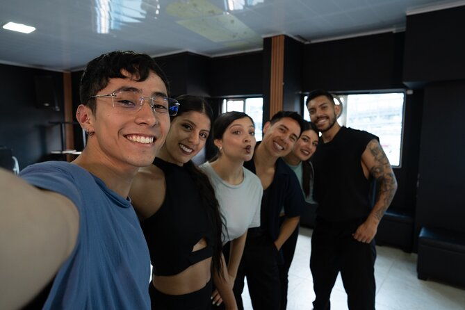 group-dance-class-in-bogota