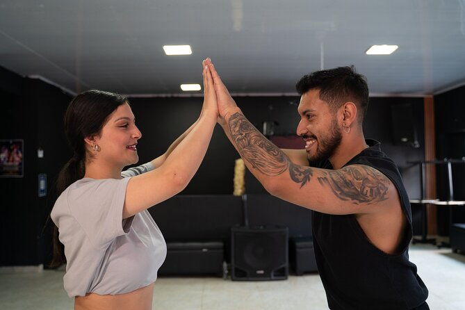 group-dance-class-in-bogota