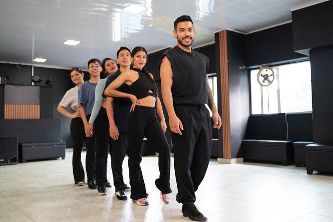 group-dance-class-in-bogota
