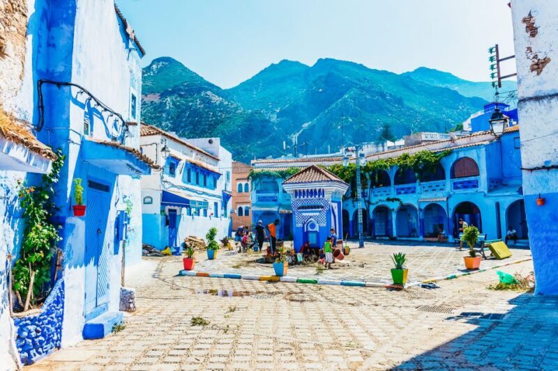 Group Day Trip From Fes to Chefchaouen with Local Guide - The Itinerary Breakdown