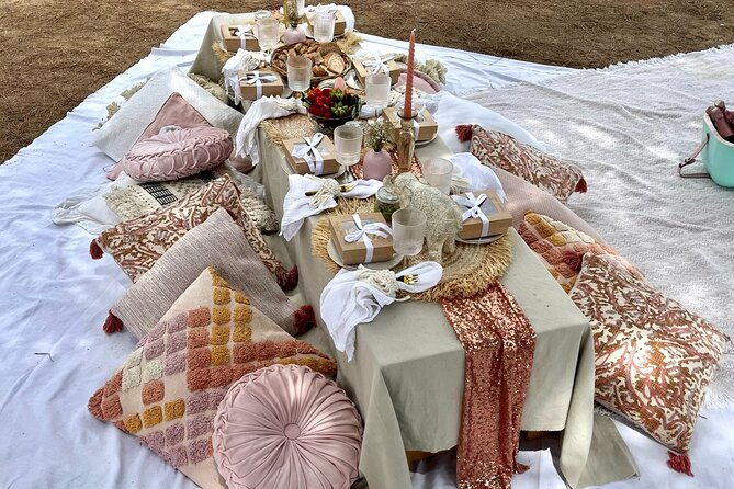 group-hen-party-picnic