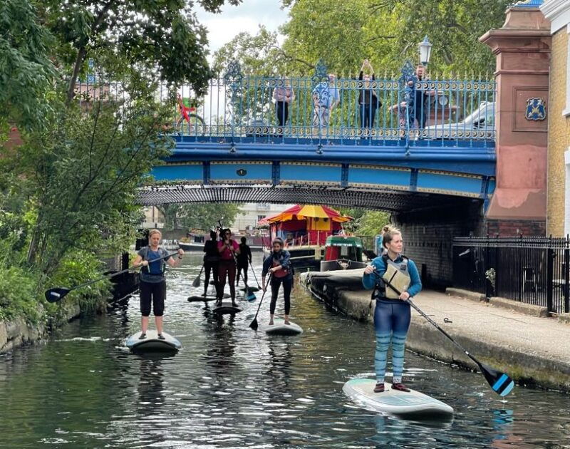 group-paddleboarding-kayaking-or-canoeing-in-ladbroke-grove