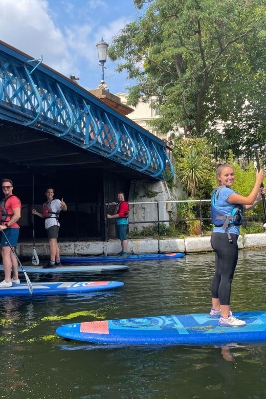 group-paddleboarding-kayaking-or-canoeing-in-ladbroke-grove