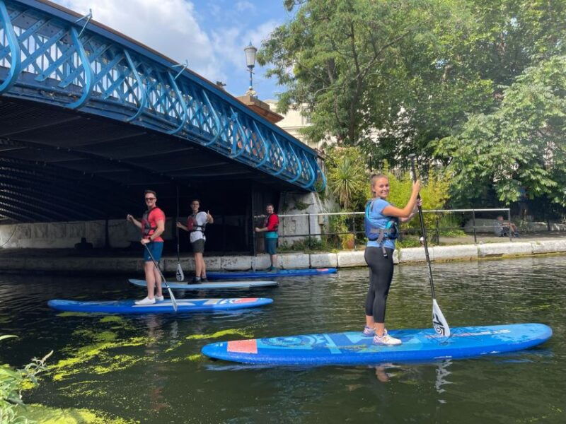 group-paddleboarding-kayaking-or-canoeing-in-ladbroke-grove