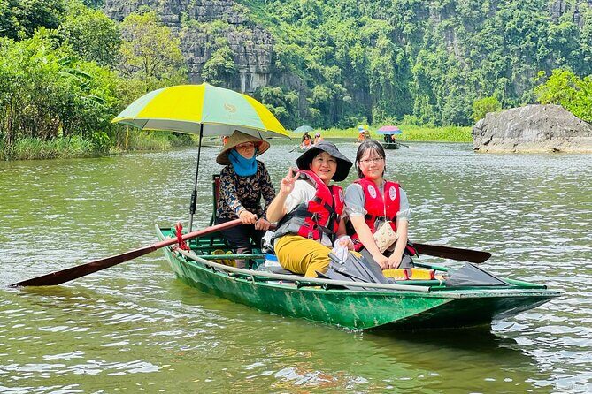 GROUP/PRIVATE Day Tour Visit Incense Village & Tam Coc Boat Trip - Hoa Lu Ancient Capital: Stepping Back in Time