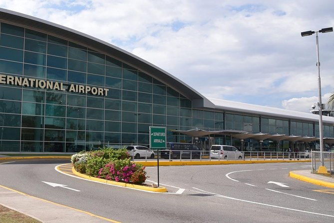 group-private-kingston-airport-transfers-10-15-persons