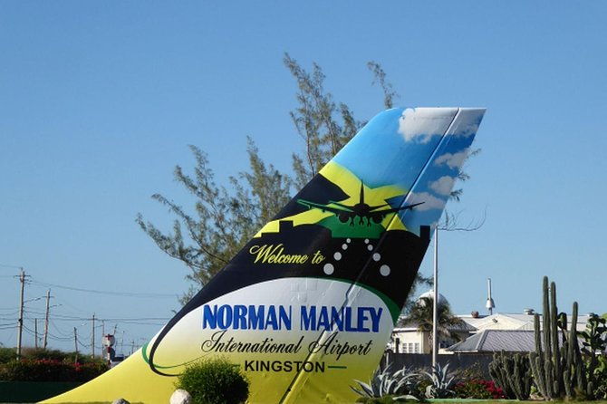 group-private-kingston-airport-transfers-4-9-persons