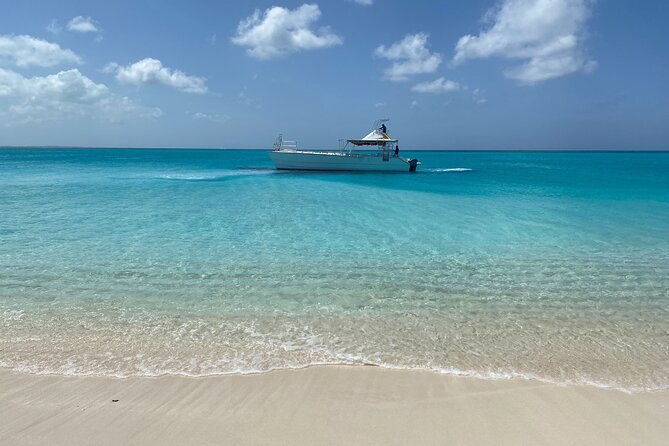 group-reef-beach-and-sandbar-tour-from-providenciales