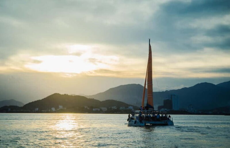Group Sailing in Nha Trang Bay on Catamaran - Detailed Itinerary Breakdown