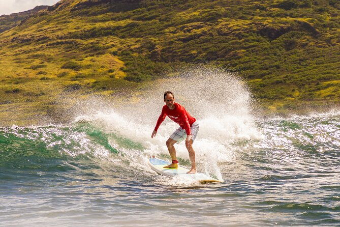 group-surf-lesson-at-kalapaki-beach