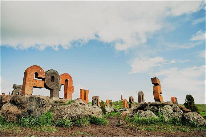 group-tour-amberd-aragats-lake-kari-saghmosavank-alphabet