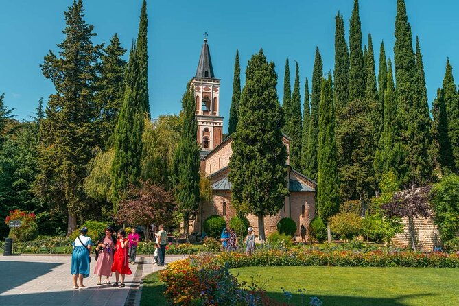 group-tour-from-tbilisi-sighnaghi-bodbe-8-wine-tastings