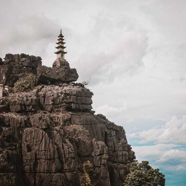 group-tour-hoa-lu-trang-an-tam-coc-mua-cave-from-ha-noi