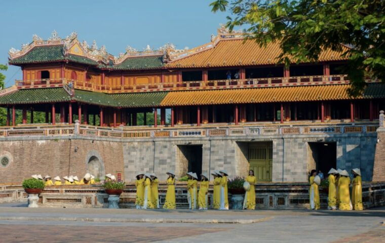 group-tour-hue-city-full-day-from-hoi-an-da-nang