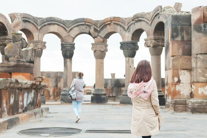 group-tour-saghmosavank-wine-yard-echmiadzin-zvartnots