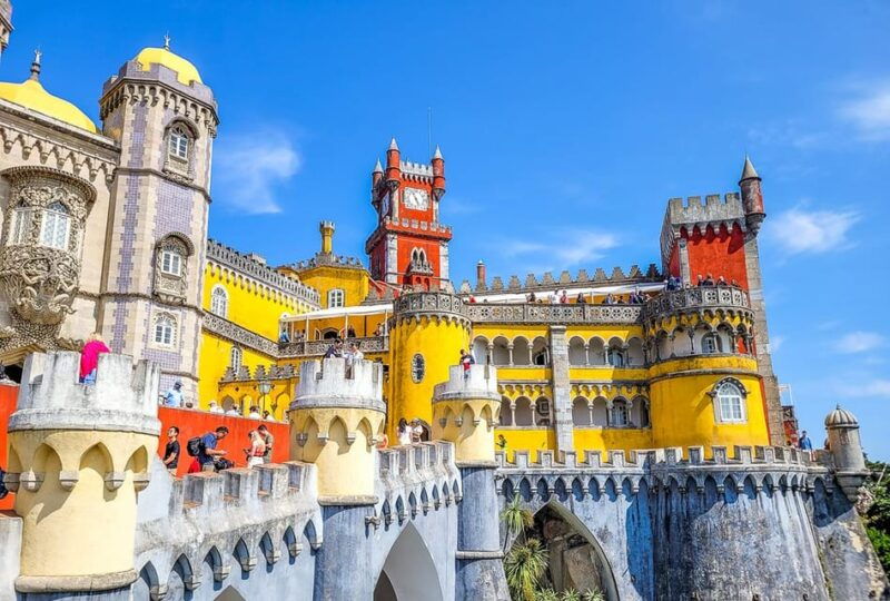 group-tour-to-sintra-and-cascais-departing-from-lisbon