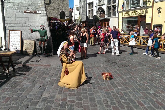 Group walking tour in Tallinn Old Town - Key Points