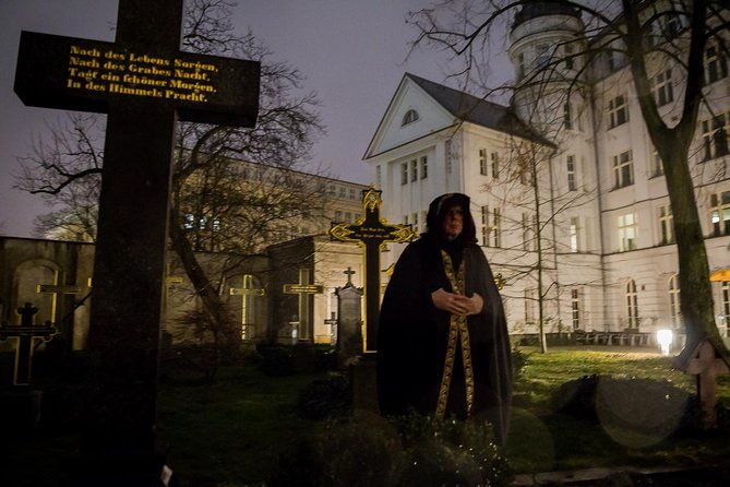gruseltour-berlin-haunted-ghost-walk-90-minute-at-berlin-mitte-city-center