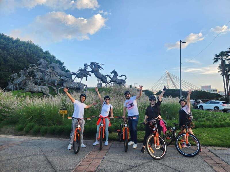 guadalajara-bicycle-tour-of-the-city-visiting-places-of-interest