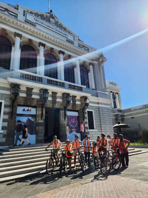 guadalajara-bicycle-tour-of-the-city-visiting-places-of-interest