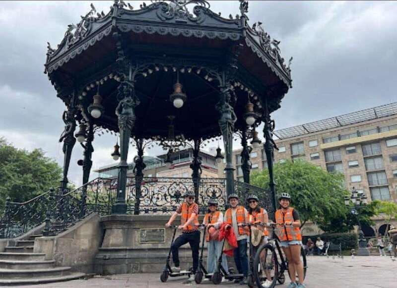 guadalajara-bicycle-tour-of-the-city-visiting-places-of-interest