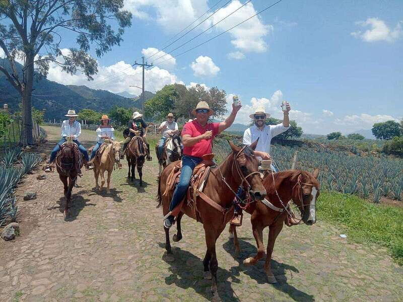 Guadalajara: Horse Riding on the Tequila Route with Tastings - Exploring Tequila’s Historic Downtown