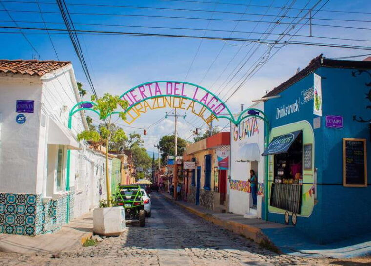 guadalajara-lake-chapala-and-ajijic-day-trip-with-boat-trip